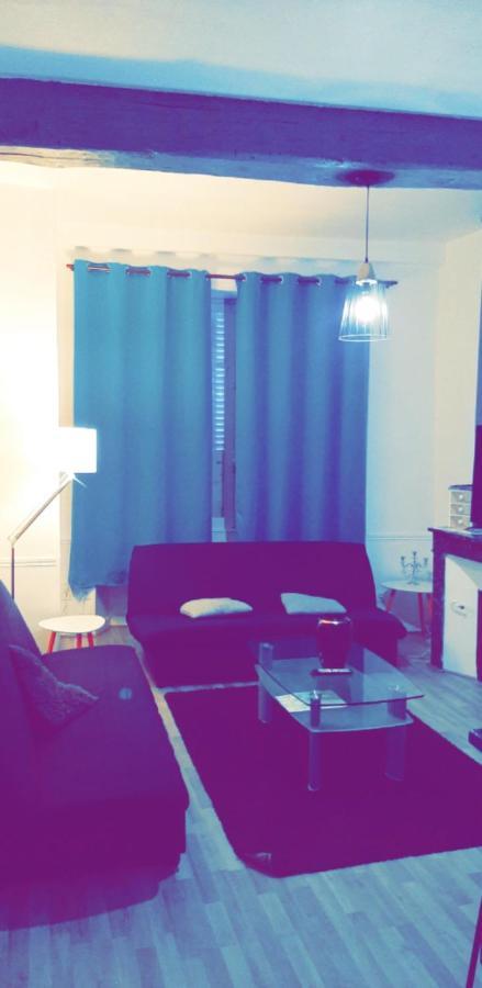 Centre Ville Historique: Spacious Apartment with Free Parking & EV Charging Avallon Exterior photo